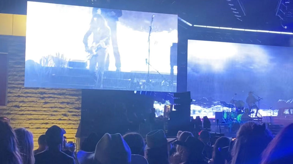 Sav Madigan Opening Night with Lainey Wilson